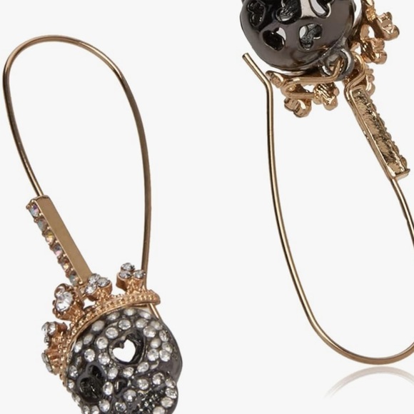 ‧₊˚✩ Betsey Johnson Sugar Skull Earrings ✩₊˚ - Picture 2 of 3